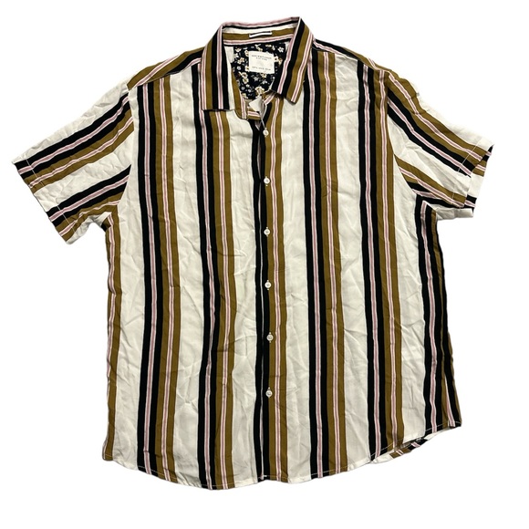 striped short sleeve button-down - Picture 1 of 2